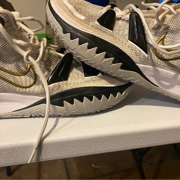 Nike Kylie 7 basketball shoes in good condition - Picture 4 of 5